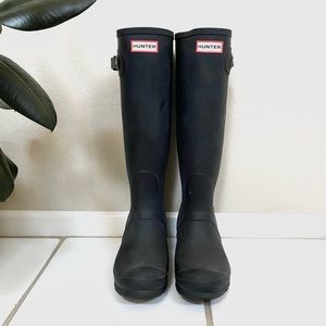 Hunters | Women's Original Tall Rain Boots in Matte Black